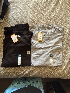 Carhartt Short-Sleeve Pocket Tees in Black and Gray - 2-Pack relaxed fit NEW!